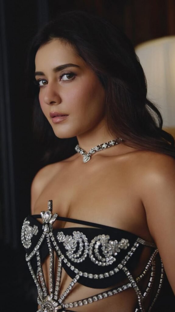 Raashii Khanna Black Photoshoot Images
