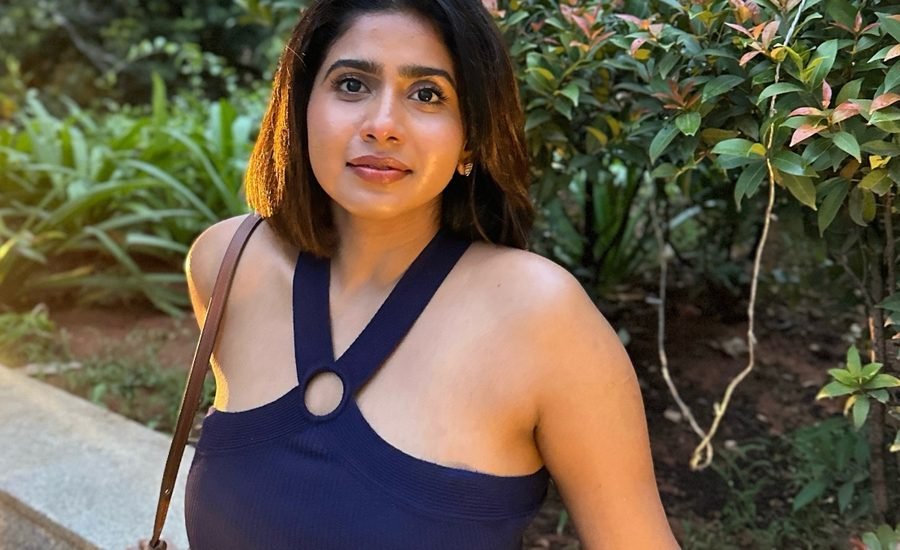 Mahanadhi serial actress Prathibha photos