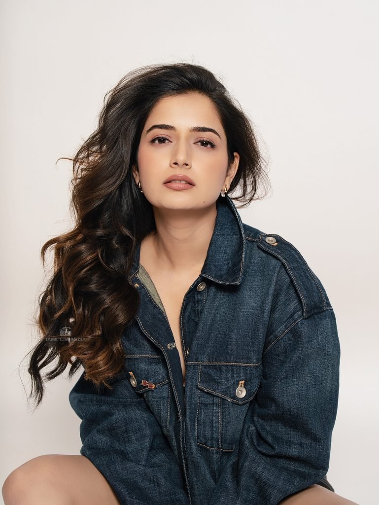Ashika Ranganath Latest Photos