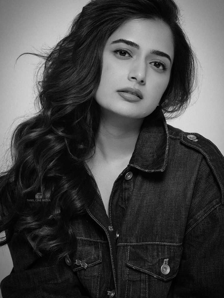 Ashika Ranganath Latest Photos