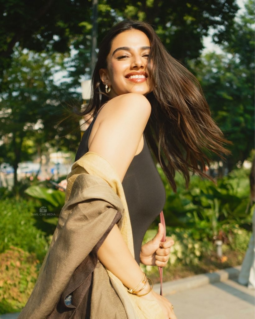 Meenakshi Chaudhary in Vietnam trip