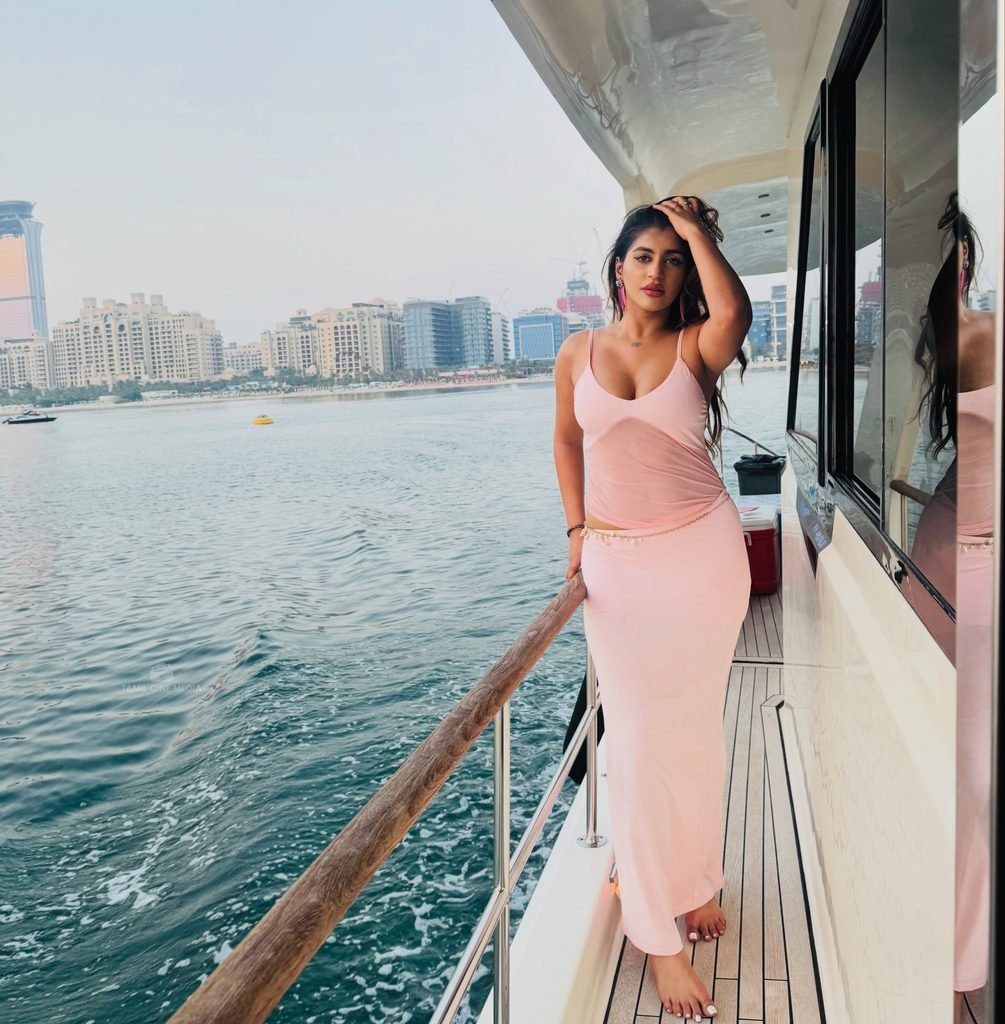 Yashika Anand glamorous photos
